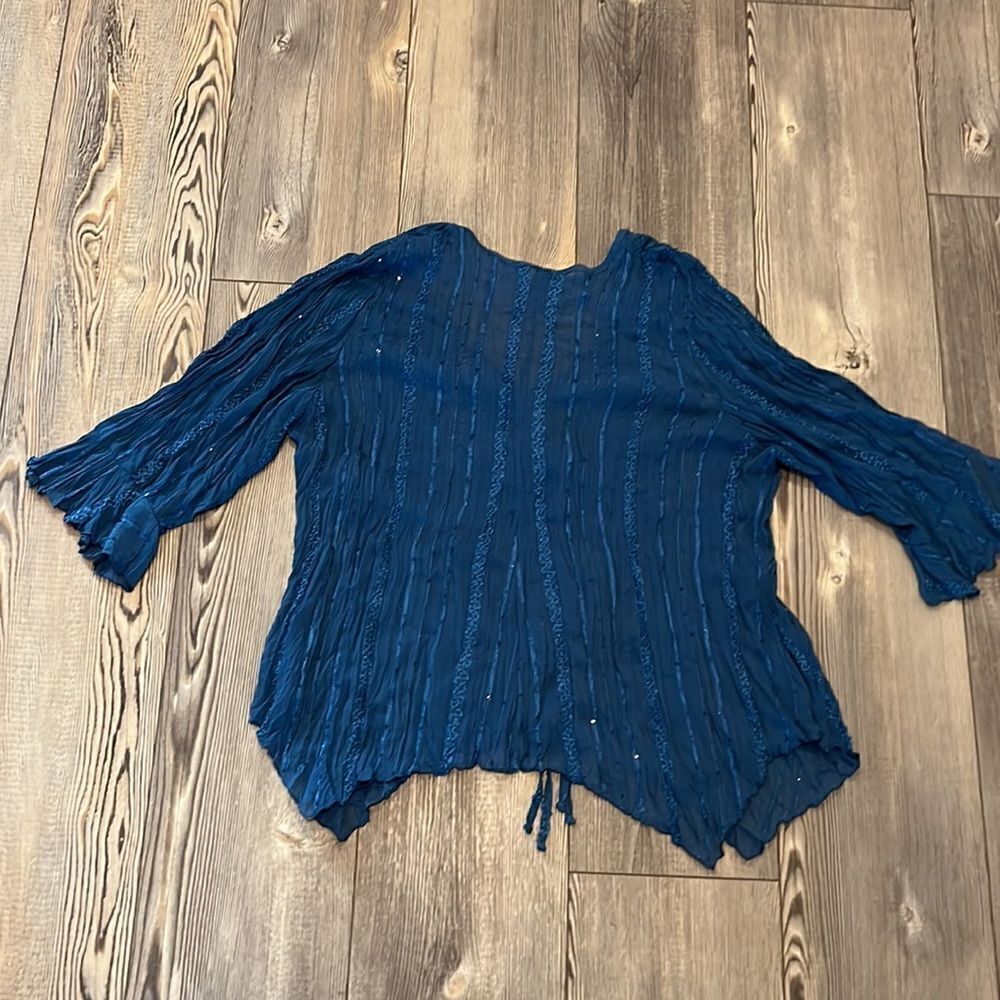 Studio 1940 Blouse - Picture 2 of 9